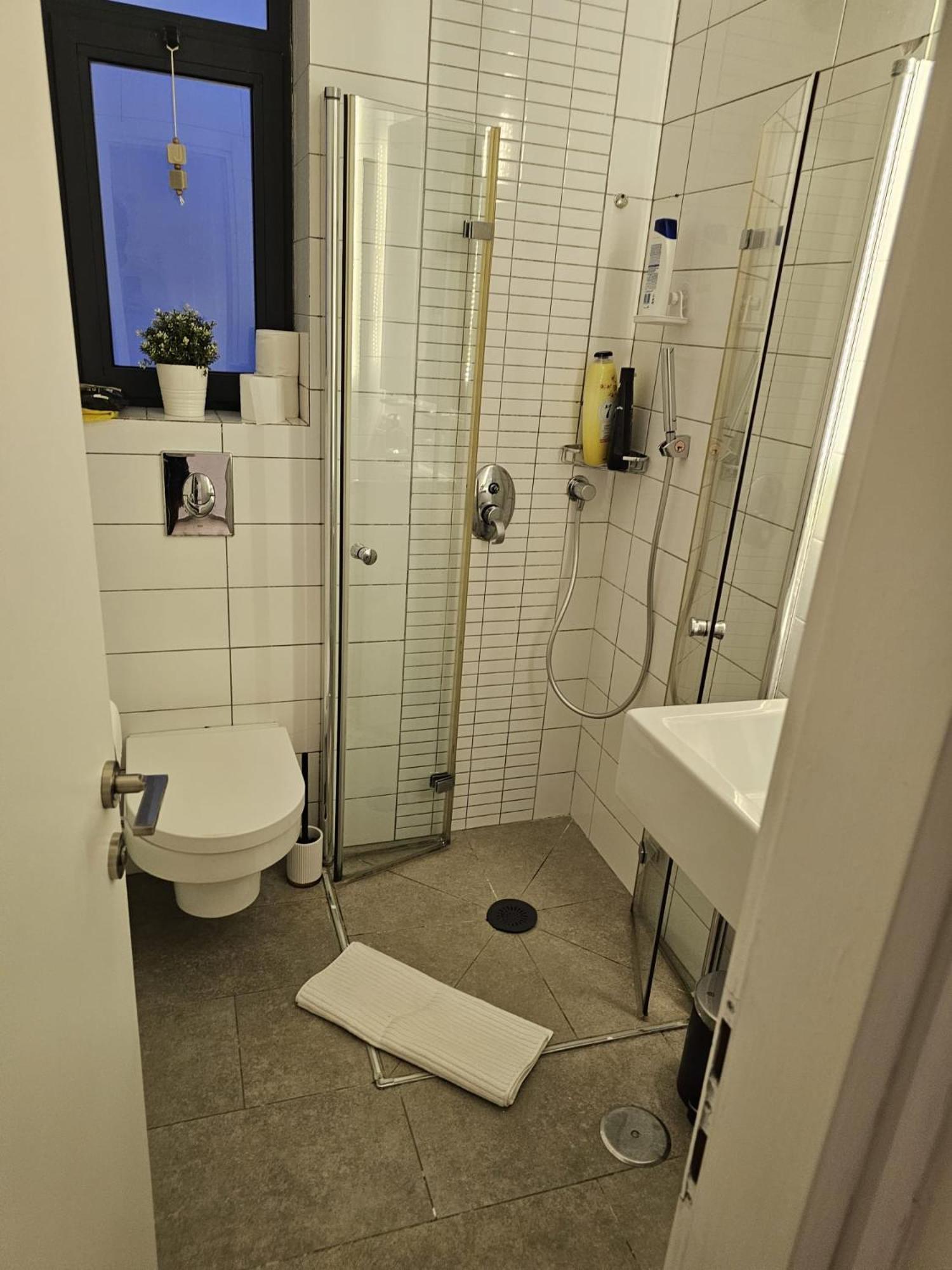 Hayarkon 24 Tlv
